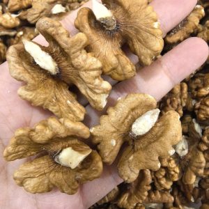 Doctors reveal that eating walnuts causes