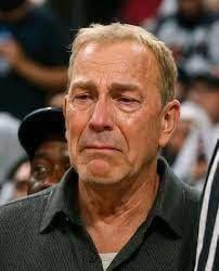 Hollywood’s Quiet Giant Falls