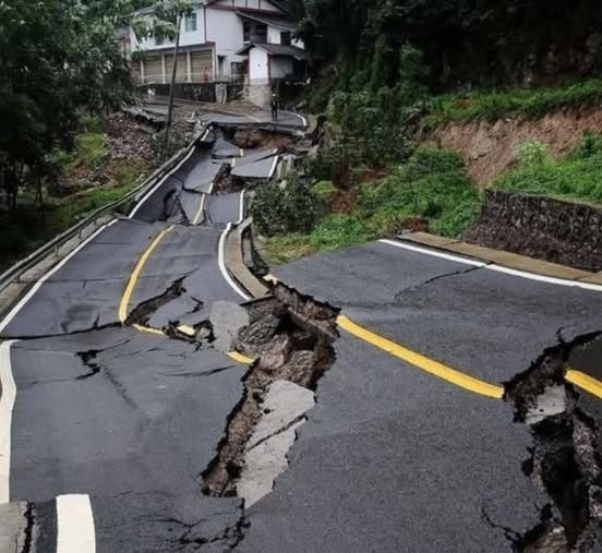 LATEST NEWS Alert: Powerful 7.7 magnitude